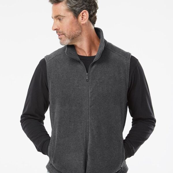 Steens Mountain™ Vest Vignette